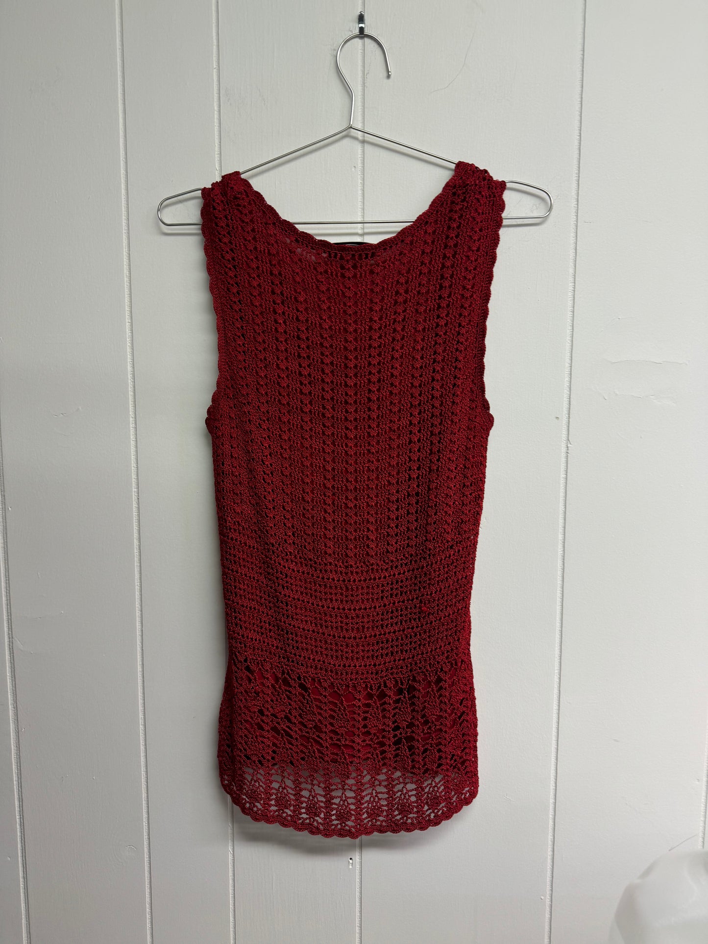 M vintage hand knit tank