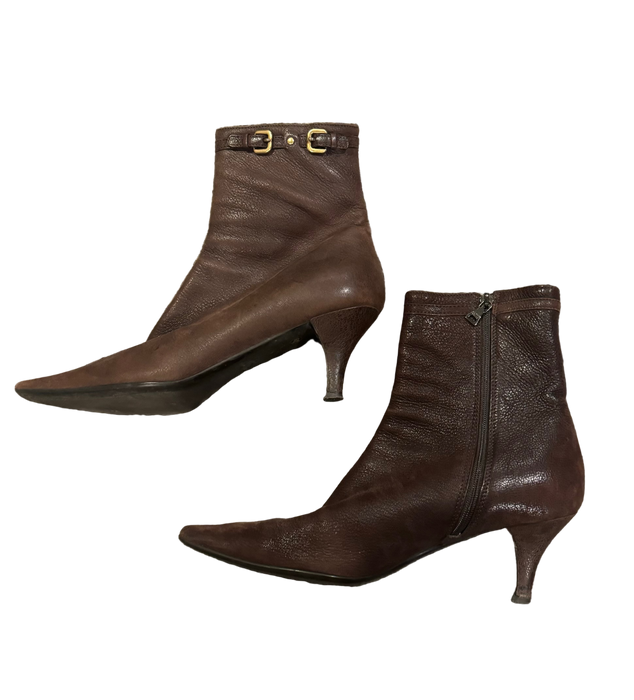39 Prada brown leather booties
