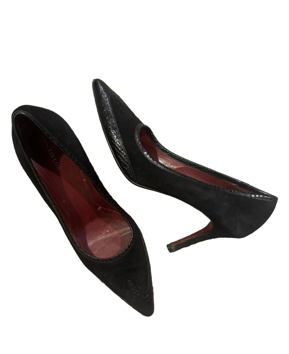 7.5/8 90s black heels w/ stitching