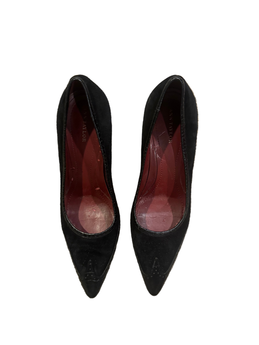 7.5/8 90s black heels w/ stitching