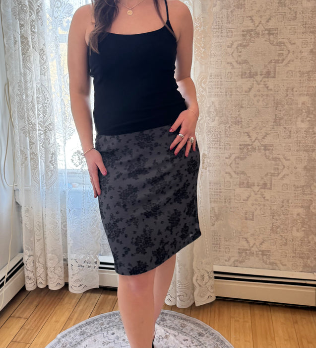 M/L Lace Pattern Midi Skirt