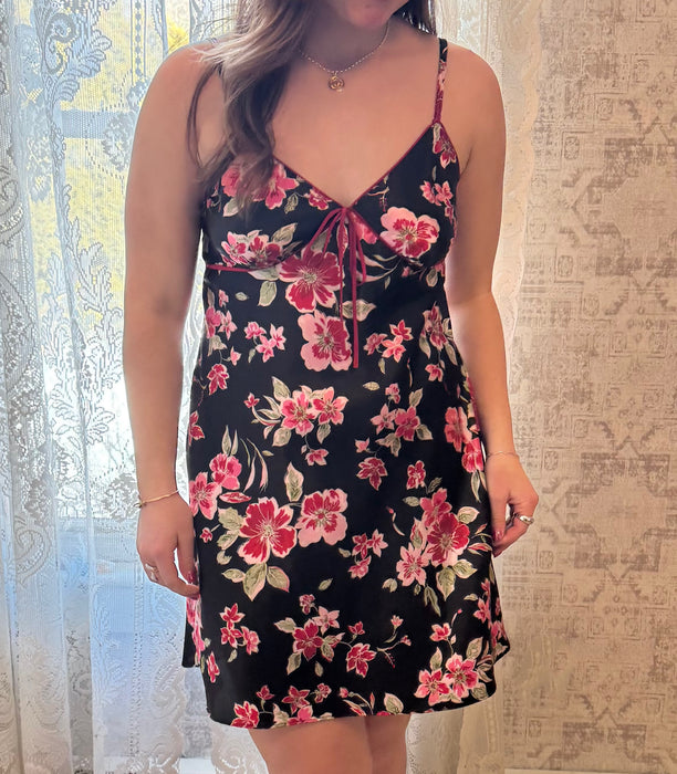 L y2k floral slip