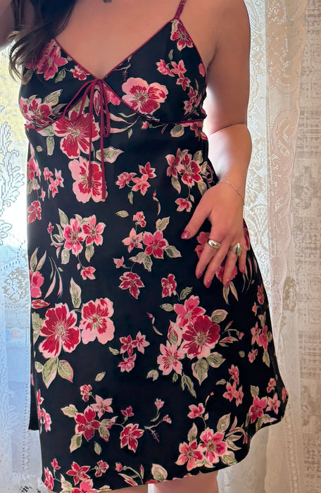 L y2k floral slip